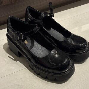 Glossy Black Platform Mary Jane Shoes